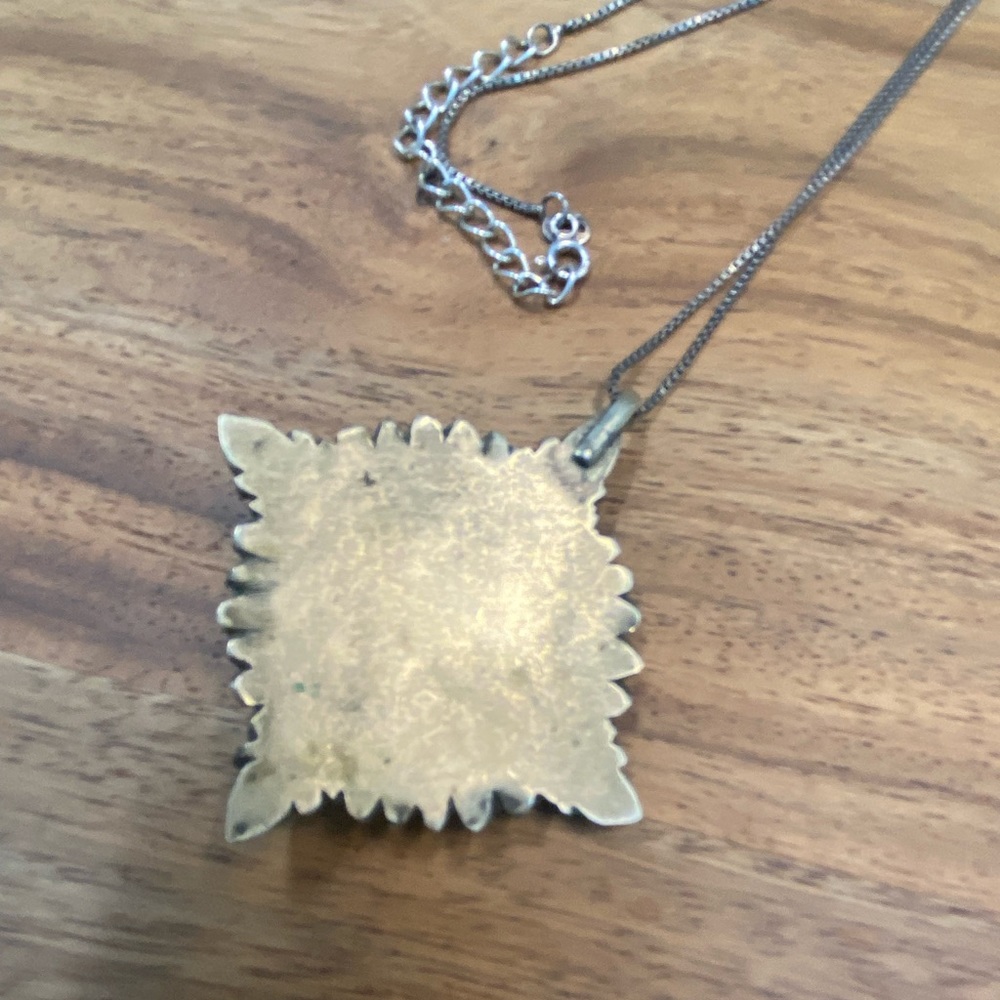 Four point north star, mandala, flower pendant. Turquoise and other gemstones - Picture 5 of 6